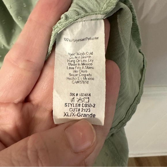 21 Saints Women’s Short Sleeve Sage Green Swiss Dot Babydoll Top Size XL GUC - Picture 6 of 8
